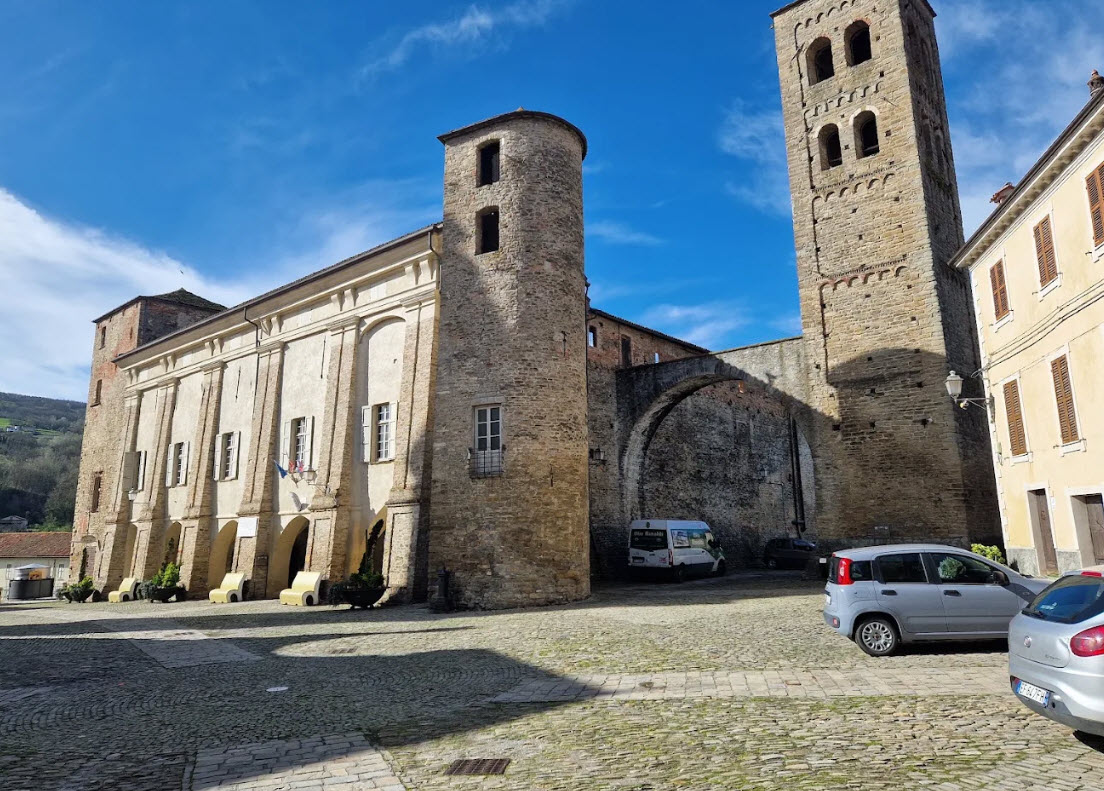 Castello di Monastero Bormida, Italy